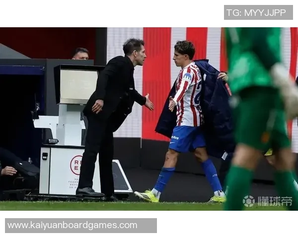 吉梅内斯揭示西蒙尼对朱利亚诺的态度将其视为普通球员并非儿子